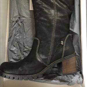 Manas Italian leather women’s boots